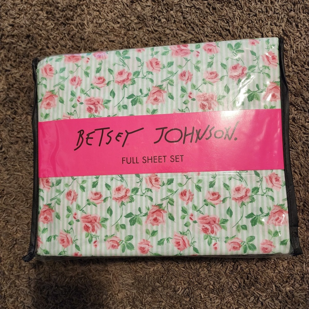 Betsy Johnson Twin Full Sheet‎ Set Cottage Core Red/Pink Roses